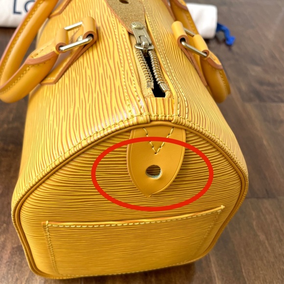 Louis Vuitton Speedy 25 in Yellow Epi Leather - Picture 14 of 14